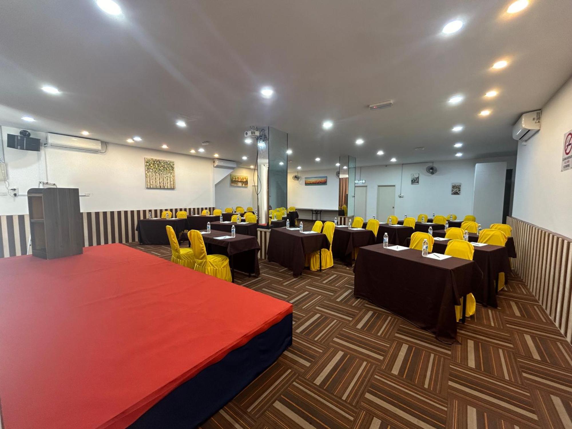 Riviera Suites Melaka Exterior photo